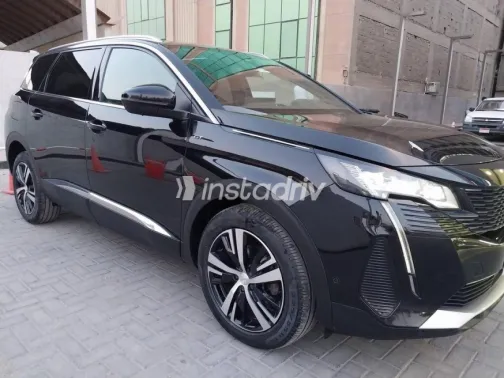 بيجو 5008 2022 أسود مستعملة للبيع - 3