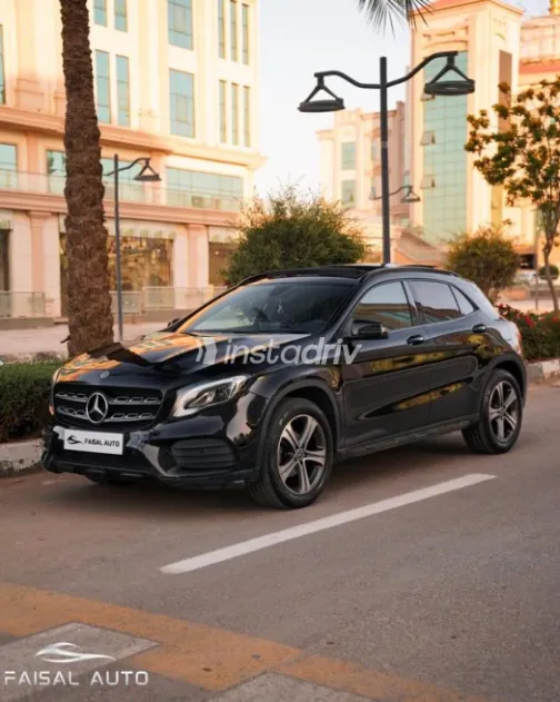 Mercedes GLA 200 2020 Black Used for Sale - 4