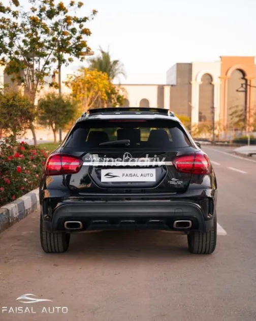 Mercedes GLA 200 2020 Black Used for Sale - 7
