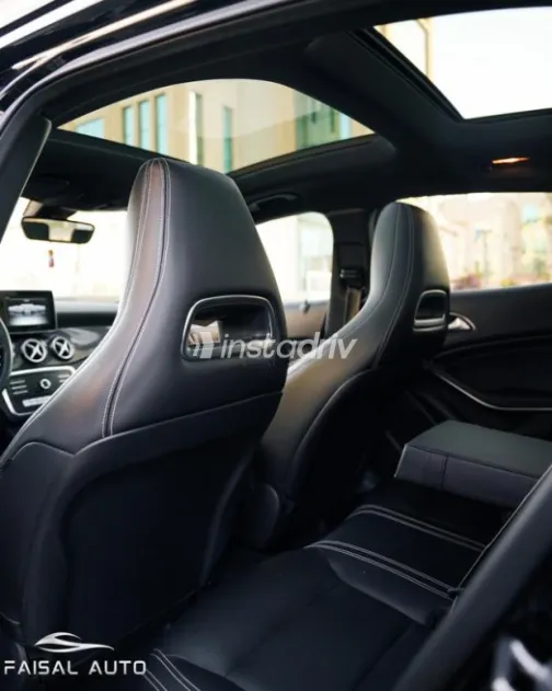 Mercedes GLA 200 2020 Black Used for Sale - 9