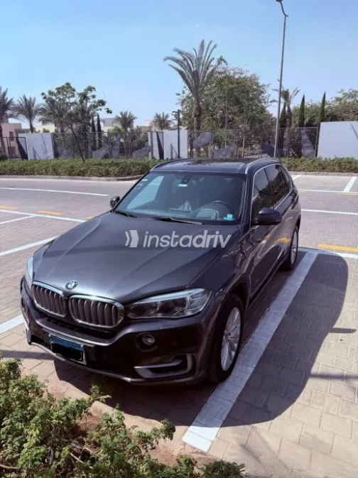 بي ام دبليو X5 2015 رمادي مستعملة للبيع - 1