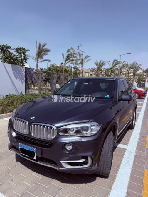بي ام دبليو X5 2015 رمادي مستعملة للبيع - 2