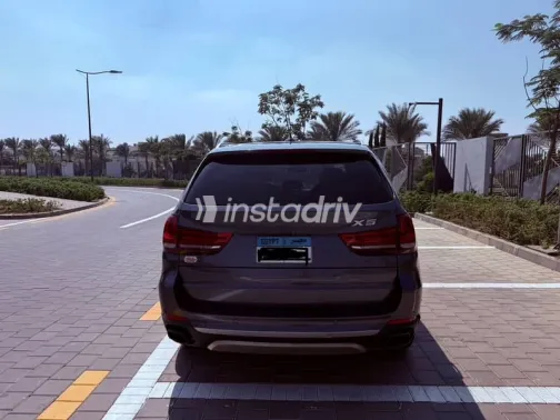 بي ام دبليو X5 2015 رمادي مستعملة للبيع - 5