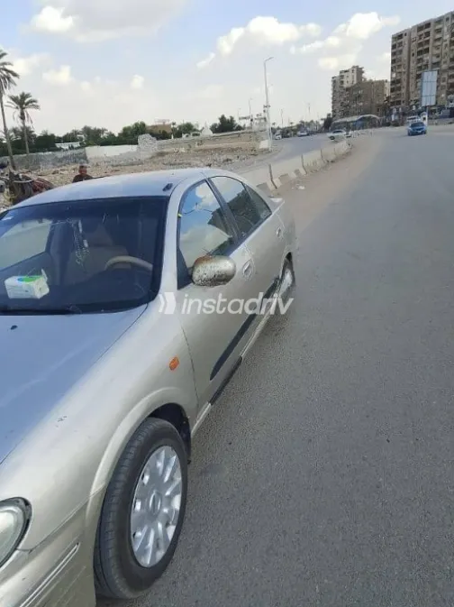 نيسان صنى 2008 ذهبي مستعملة للبيع - 7