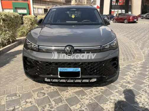 Volkswagen Tiguan 2025 Gray Used for Sale - 5