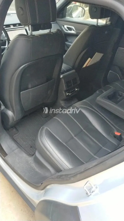 Land Rover Velar 2021 Silver Used for Sale - 8