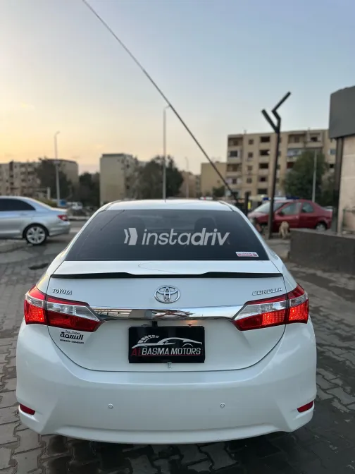 Toyota Corolla 2019 White Used for Sale - 5