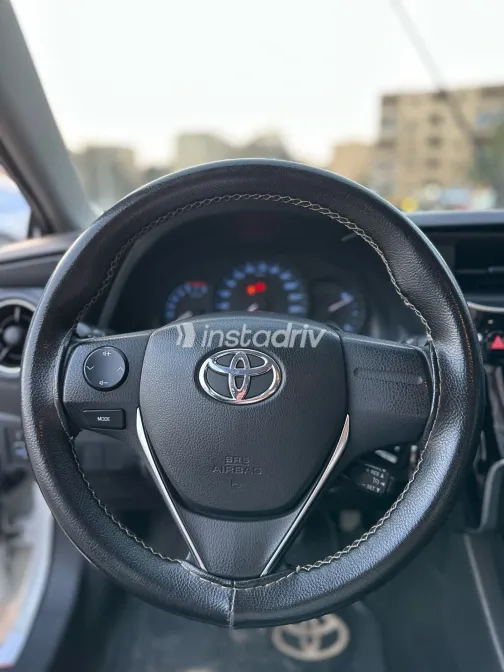 Toyota Corolla 2019 White Used for Sale - 6