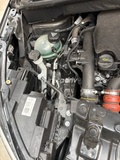Opel Crossland 2021 Gray Used for Sale - 3