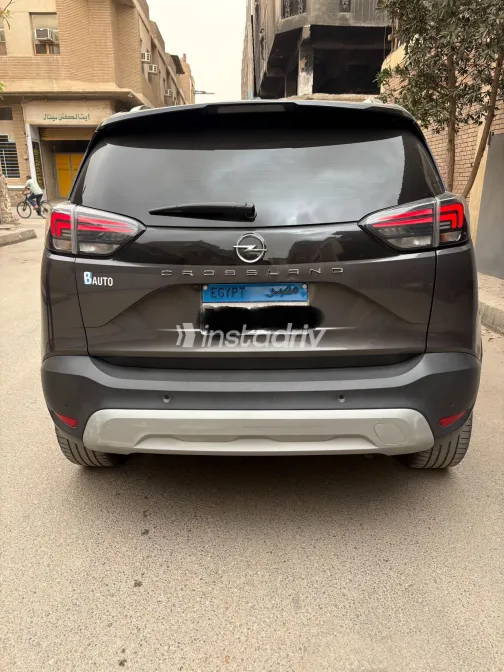Opel Crossland 2021 Gray Used for Sale - 4