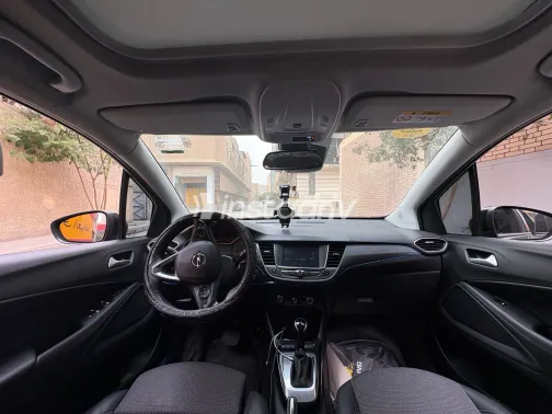Opel Crossland 2021 Gray Used for Sale - 6