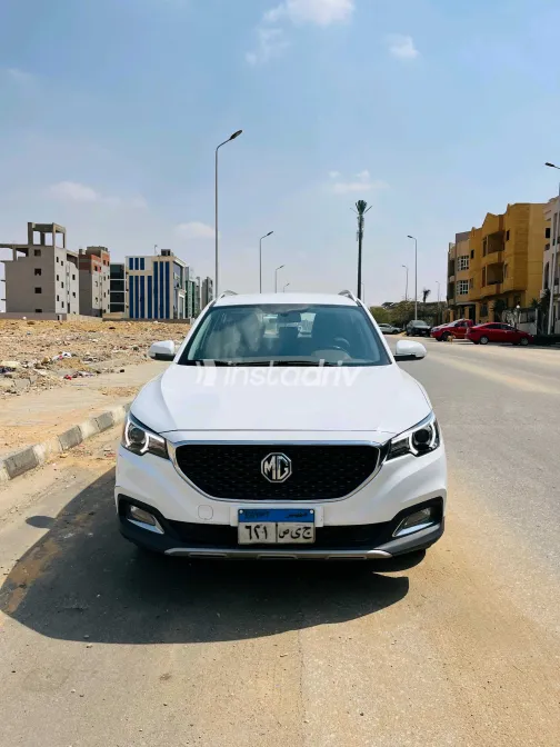 MG ZS 2021 White Used for Sale - 3