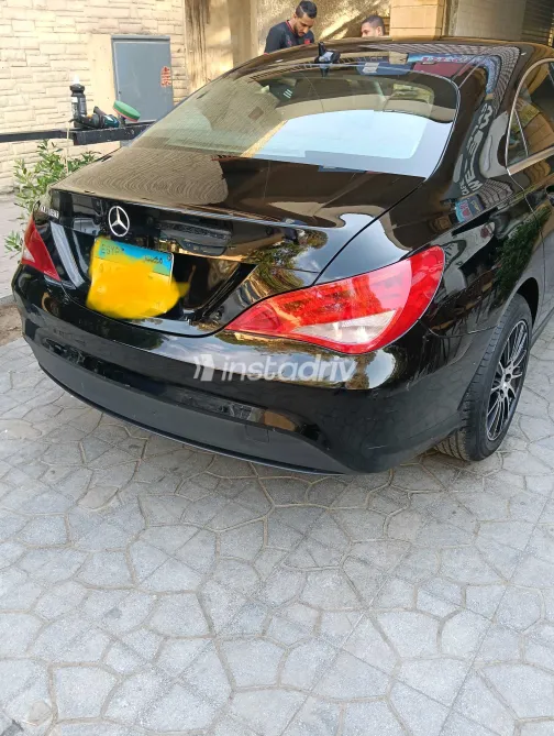 مرسيدس CLA 180 2015 أسود مستعملة للبيع - 1