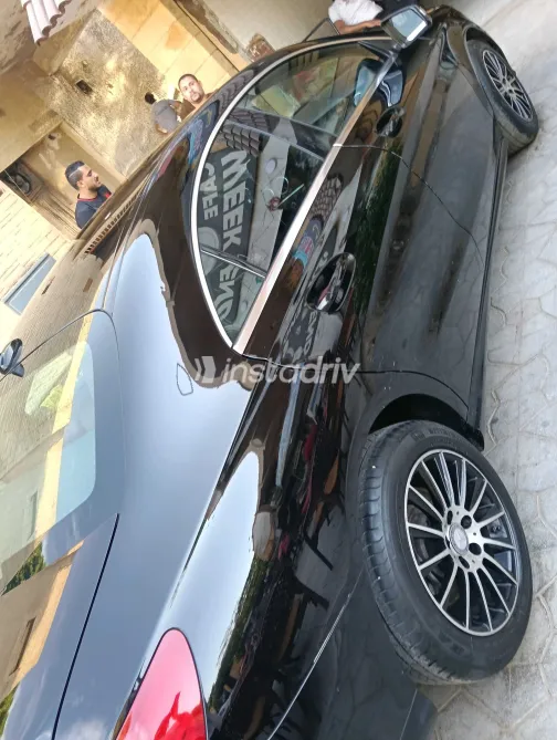 مرسيدس CLA 180 2015 أسود مستعملة للبيع - 3