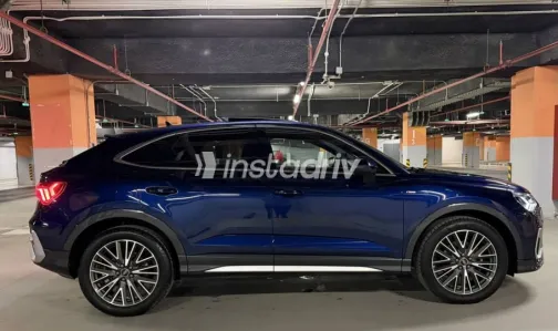 اودي Q3 2024 أزرق غامق مستعملة للبيع - 8