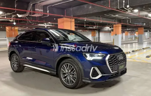 اودي Q3 2024 أزرق غامق مستعملة للبيع - 9