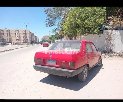 فيات شاهين 1999 أحمر مستعملة للبيع - 2