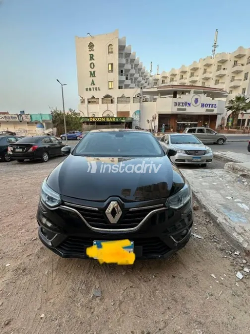 Renault Megane 2017 Black Used for Sale - 1
