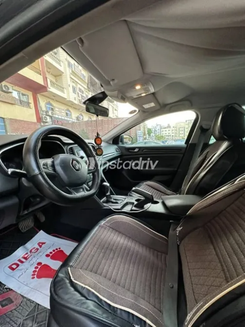 Renault Megane 2017 Black Used for Sale - 6