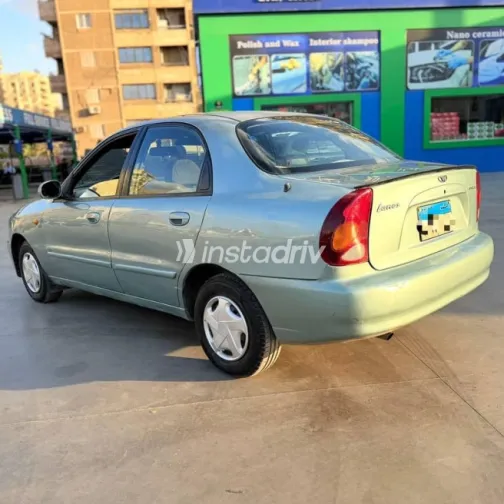 دايو لانوس 2005 أخضر مستعملة للبيع - 2