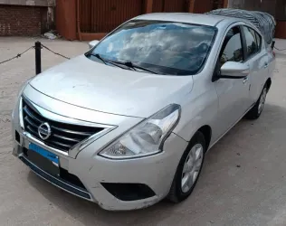نيسان صنى 2019 فضي مستعملة للبيع