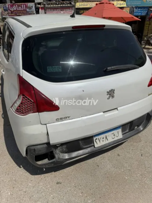 بيجو 3008 2011 أبيض مستعملة للبيع - 3