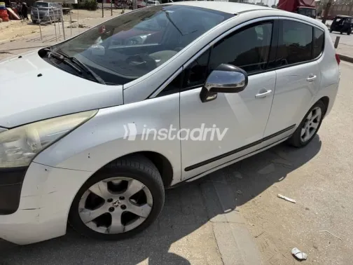 بيجو 3008 2011 أبيض مستعملة للبيع - 4