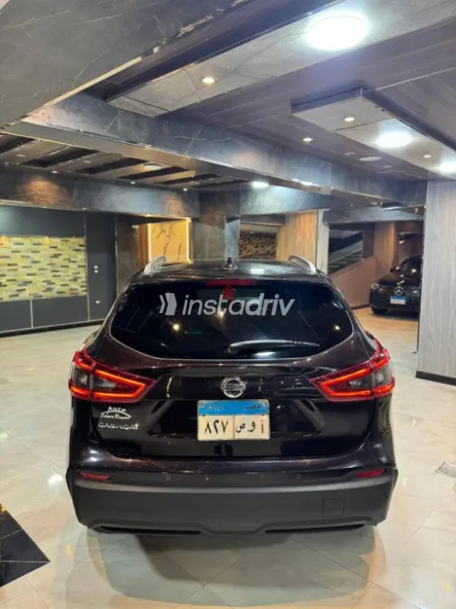 Nissan Qashqai 2021 Brown Used for Sale - 4
