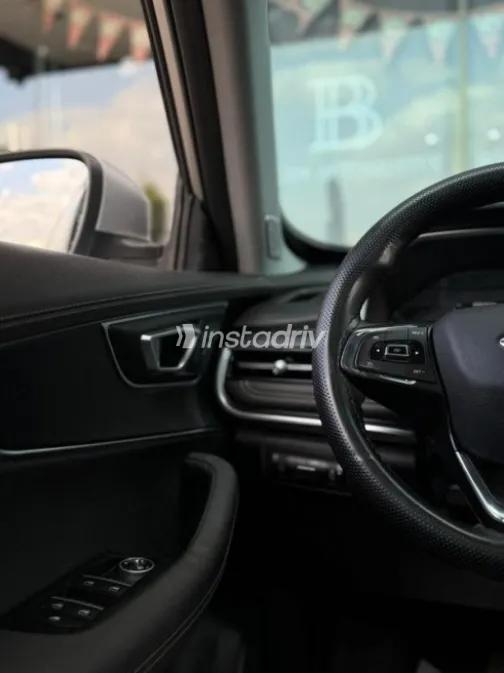 Chery Tiggo 8 2025 Gray Used for Sale - 3