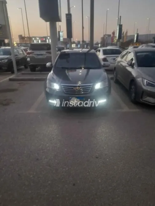 جيلي EC7 2019 رمادي مستعملة للبيع - 1