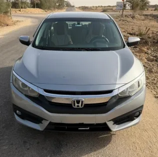 Honda Civic 2018 White Used for Sale