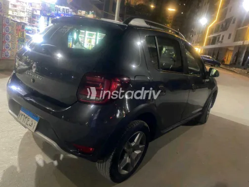 Renault Sandero Step Way 2023 Gray Used for Sale - 6