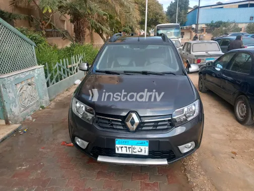 Renault Sandero Step Way 2023 Gray Used for Sale - 7