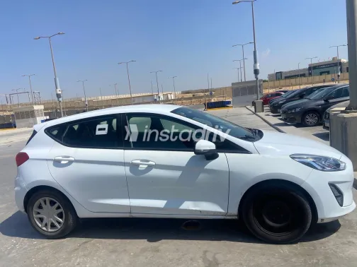 فورد فيستا 2019 أبيض مستعملة للبيع - 3