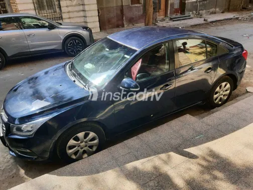 Chevrolet Cruze 2017 White Used for Sale - 2