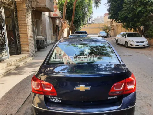 Chevrolet Cruze 2017 White Used for Sale - 3