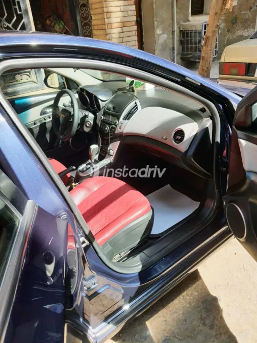 Chevrolet Cruze 2017 White Used for Sale - 4