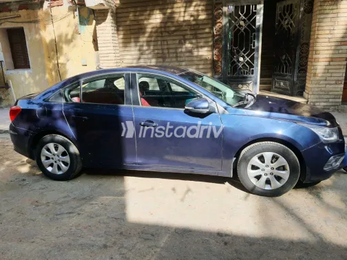 Chevrolet Cruze 2017 White Used for Sale - 8
