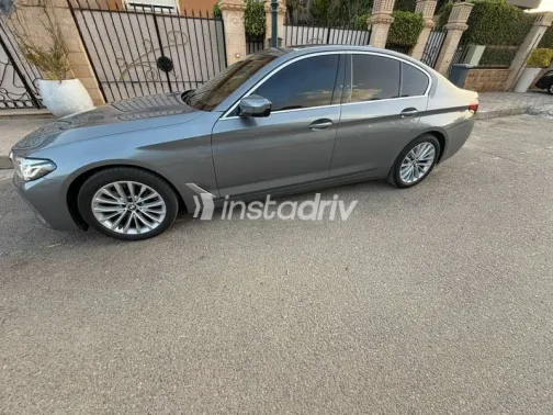 بي ام دبليو 520 2023 رمادي مستعملة للبيع - 3
