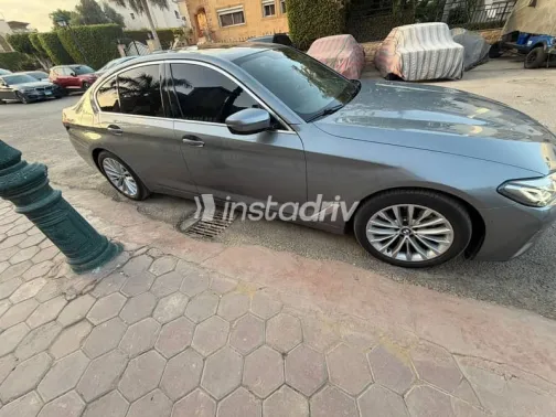 بي ام دبليو 520 2023 رمادي مستعملة للبيع - 6