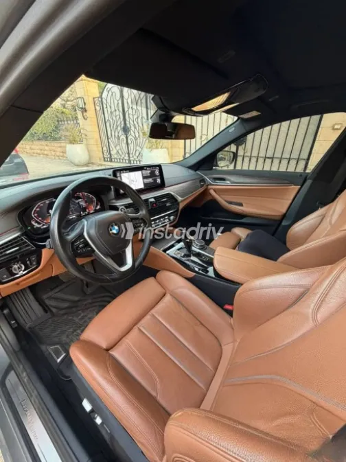 بي ام دبليو 520 2023 رمادي مستعملة للبيع - 7