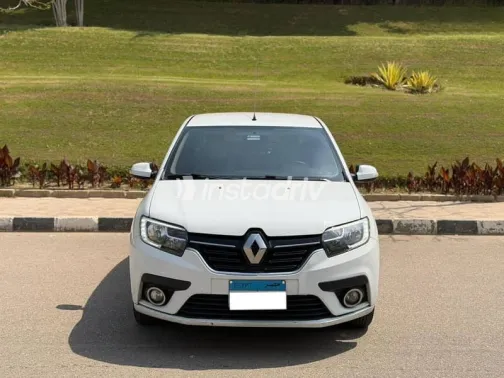 Renault Logan 2021 White Used for Sale - 2