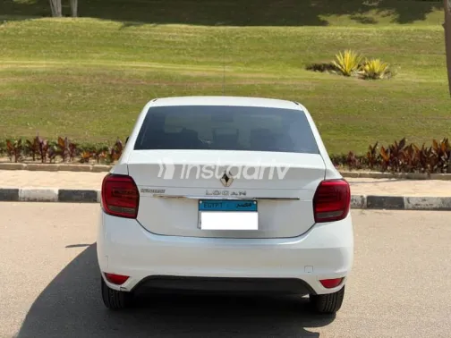 Renault Logan 2021 White Used for Sale - 4