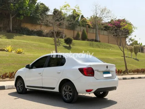 Renault Logan 2021 White Used for Sale - 5