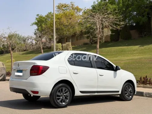 Renault Logan 2021 White Used for Sale - 6