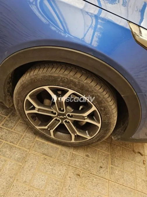 Kia Xceed 2022 Dark Blue Used for Sale - 4