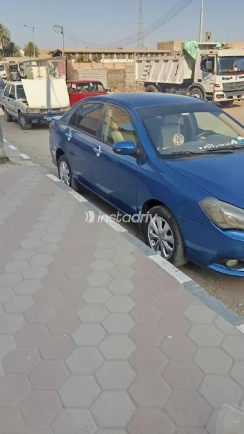 بى واى دى‬ F3 2019 أزرق غامق مستعملة للبيع - 2