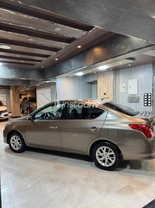 Nissan Sunny 2022 Brown Used for Sale - 4