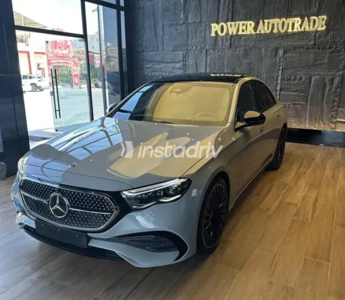 Mercedes E 200 2024 Gray Used for Sale - 3