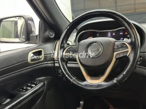 Jeep Grand Cherokee 2016 Beige Used for Sale - 10